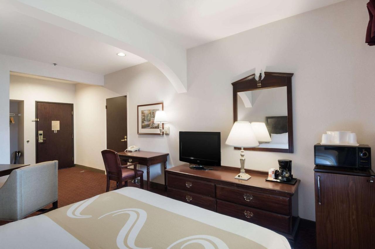 Quality Inn Grand Suites Bellingham Exterior foto